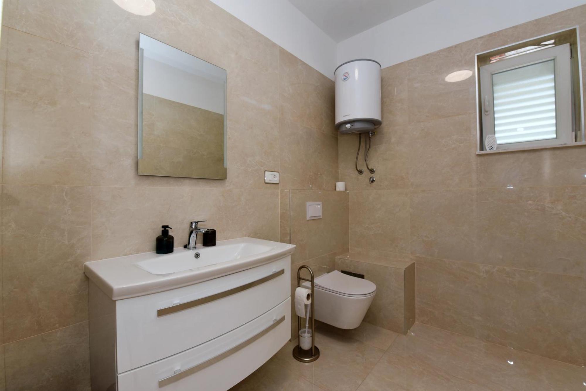 Aqua Apartments أوميس المظهر الخارجي الصورة